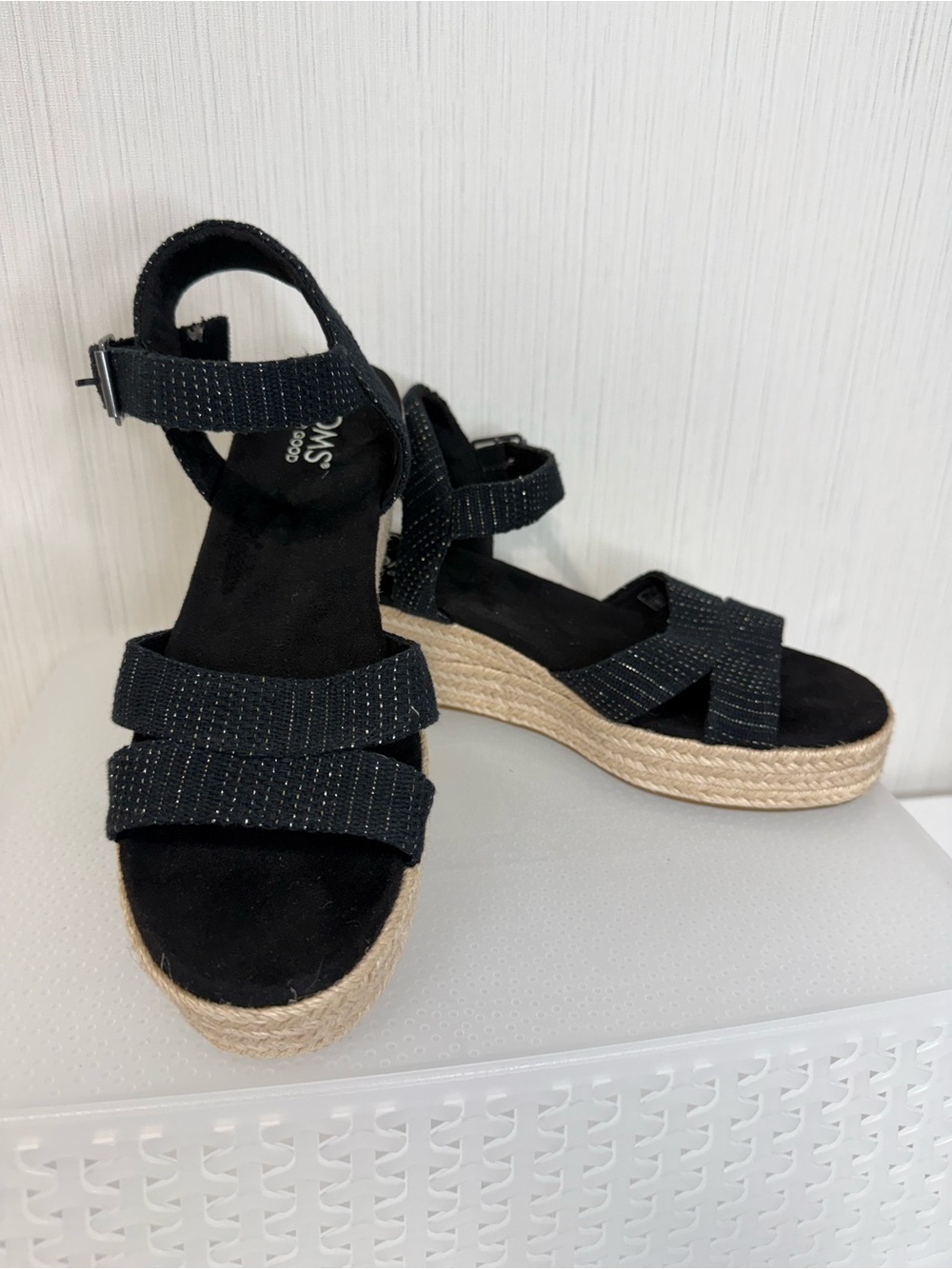TOMS Women’s Size 7.5 Black Espadrille Wedge Sandals Ankle Strap Platform